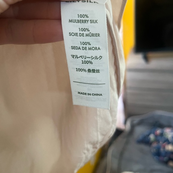 Lilysilk blouse with Scarf Tie - Picture 5 of 6